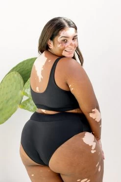 Ginger Bikini Bottom - Black On Black 17 Ginger Bikini Bottom - Black On Black -Swim Wear Shop GiaGingerBlackonBlack1 8bef7f64 432b 4f52 8fa0 6d8cac405097