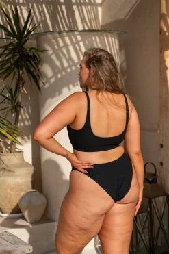 Gia Bikini Top - Black Waffle -Swim Wear Shop Infamous June2024 CasaNomada 6007